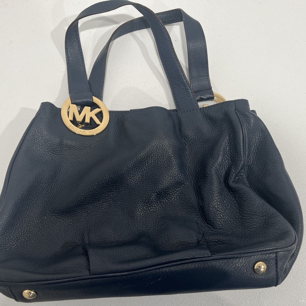 MICHAEL Michael Kors Deep Navy Shoulder Bag with Gold MK Medallion - Picture 2 of 3